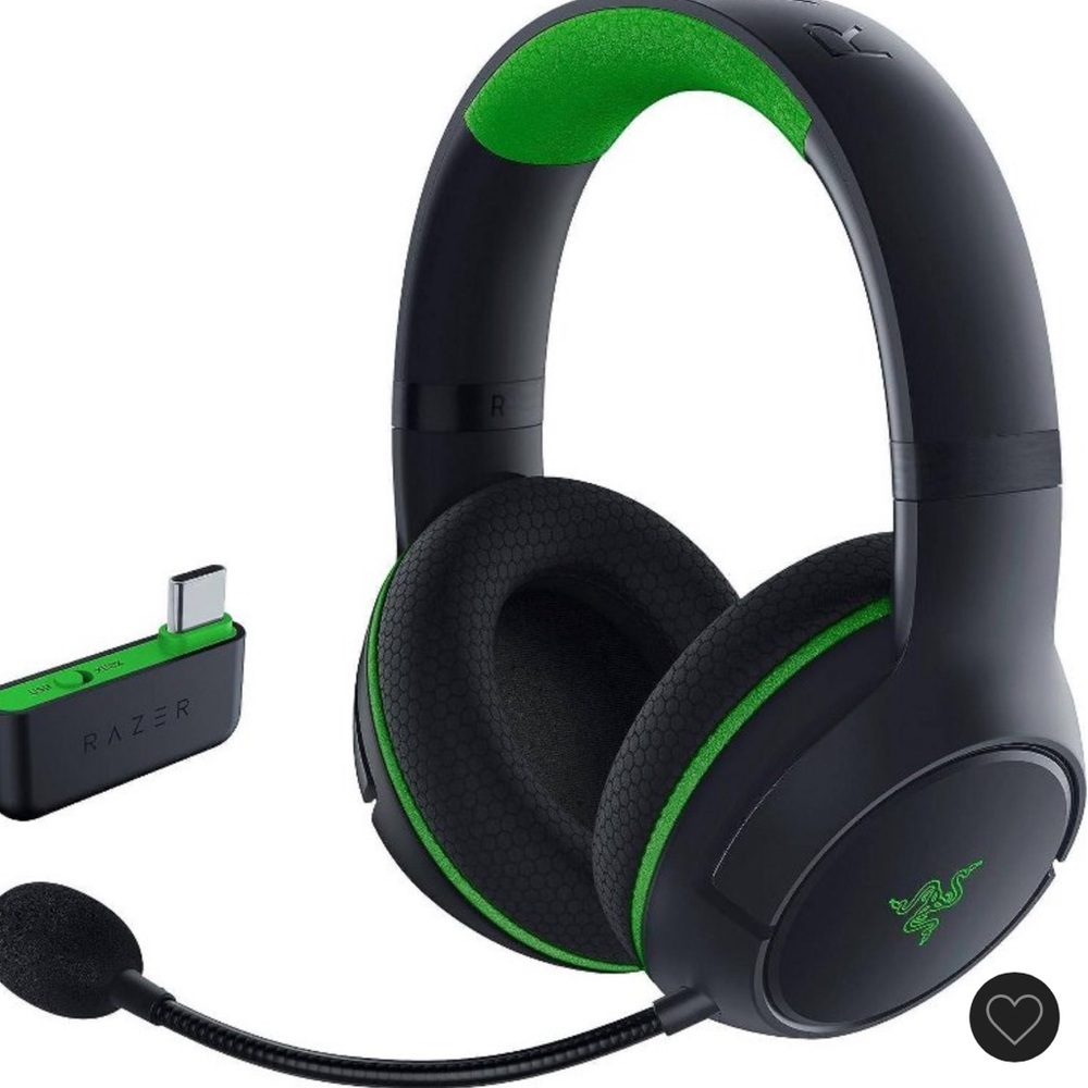 NIB RAZER KAIRA HYPERSPEED wireless multi platform gaming headset black and neon